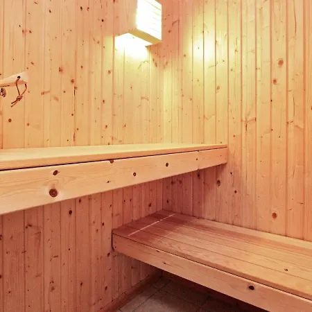 Дом отдыха Three-bedroom Holiday In 15