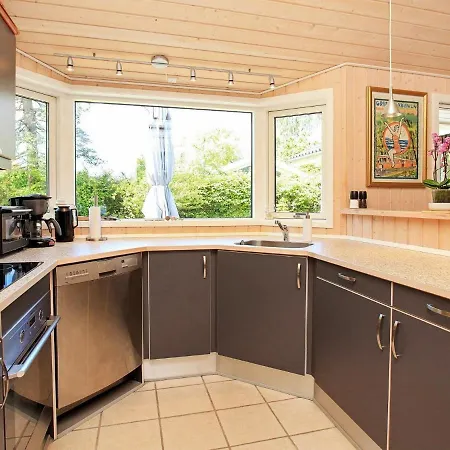 Three-bedroom Holiday In 15 Дом отдыха Vejby