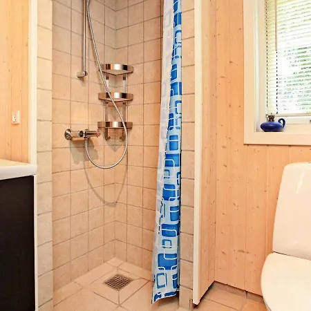 Дом отдыха Three-bedroom Holiday In 15 *