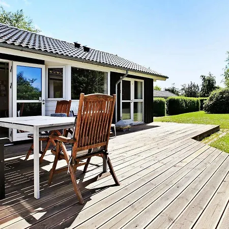 Дом отдыха Three-bedroom Holiday In 15 Vejby