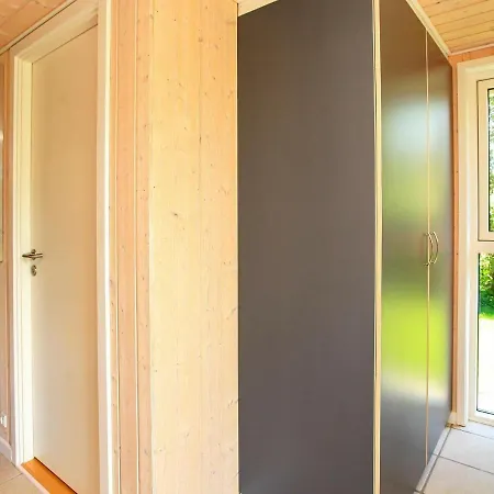 Three-bedroom Holiday In 15 Vejby